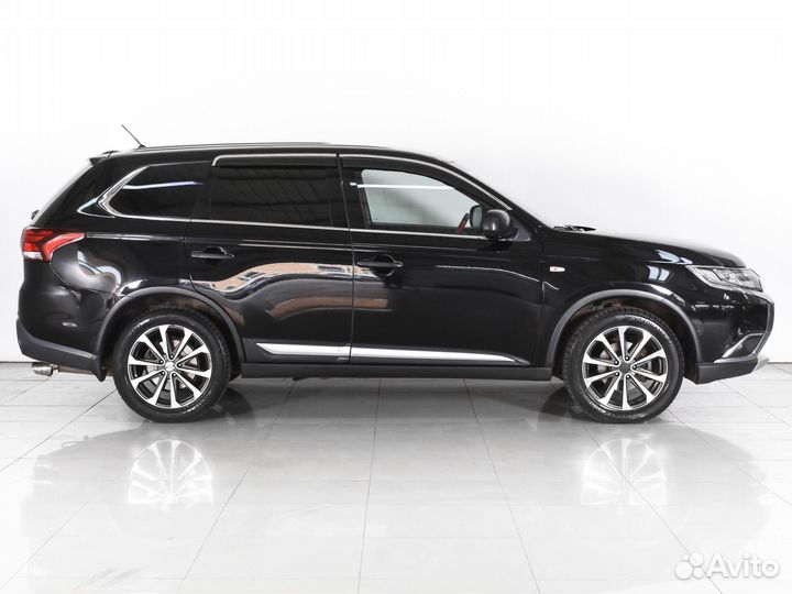 Mitsubishi Outlander 2.0 CVT, 2016, 134 468 км