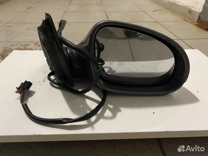 Боковое зеркало правое passat b6