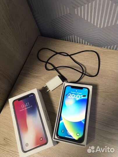 iPhone X, 256 ГБ