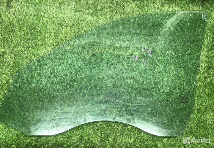 Стекло передней правой двери Mercedes 211