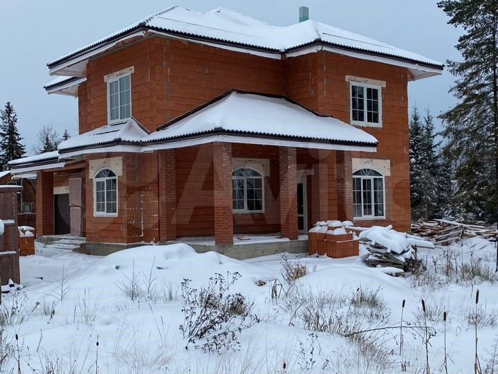 Дом 200 м² на участке 10 сот.