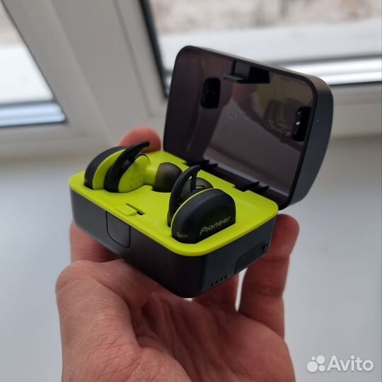Наушники Pioneer SE-E8TW идеальное состояние