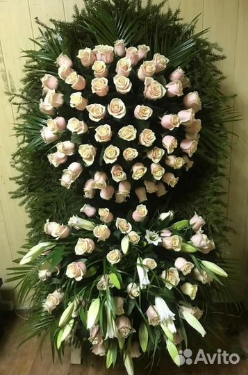 Ритуальные венки Венки из живых цветов