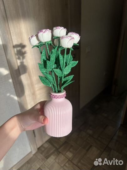 Цветы с вазочкой ручной работы