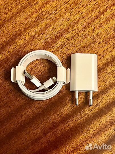 Адаптер для Айфона 5W + кабель два метра (новые)