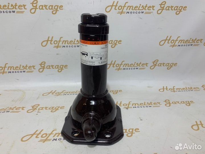 Домкрат Toyota Land Cruiser 200