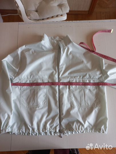 Ветровка женская