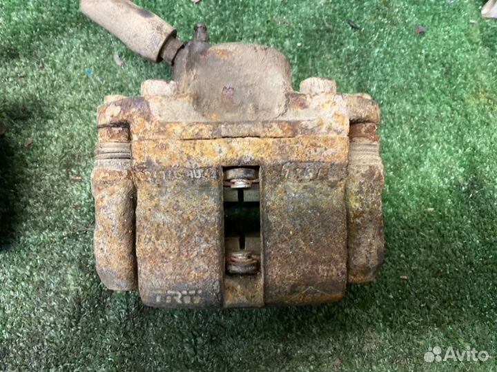 Суппорт передний Renault Symbol 1 Рест. K7J 1.4