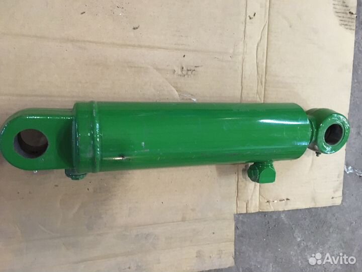 John Deere RE231242 гидроцилиндр навески John Deer