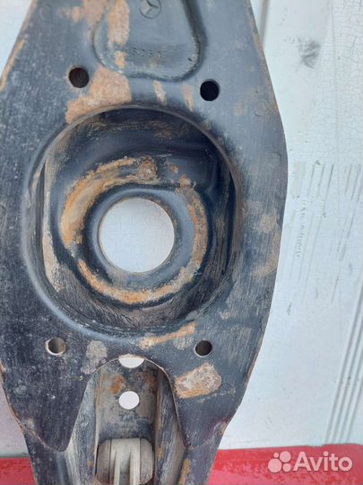 Рычаг задний нижний Mercedes-Benz W202