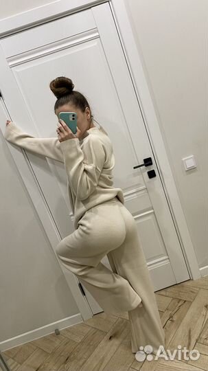 Вязаный костюм женский