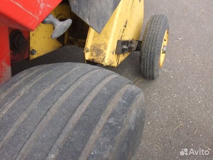 Пресс-подборщик New Holland 654, 1996