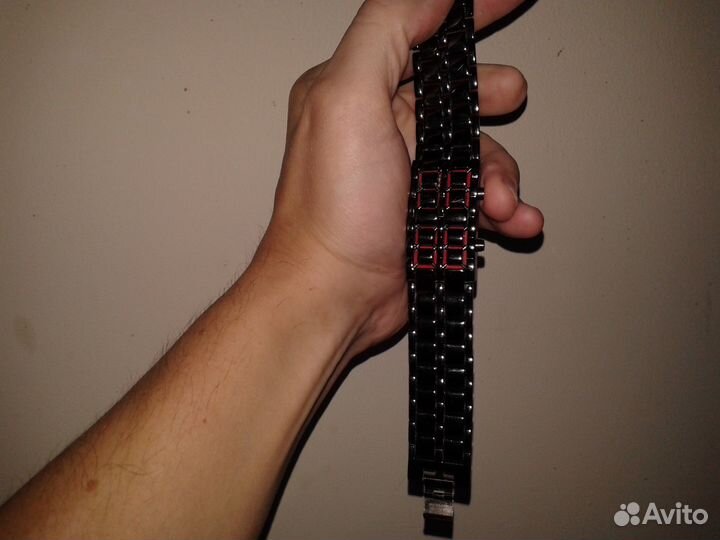 Оригинальные часики