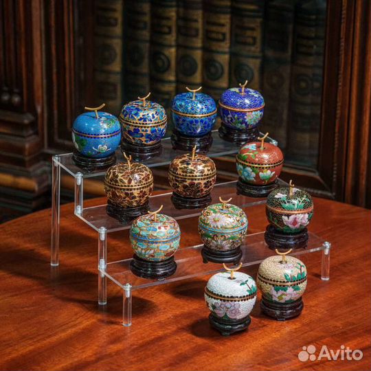 Коллекция шкатулок в виде яблок