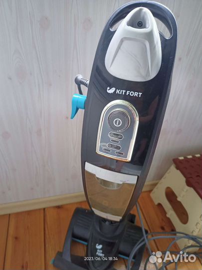 Вертикальный паровой пылесос 