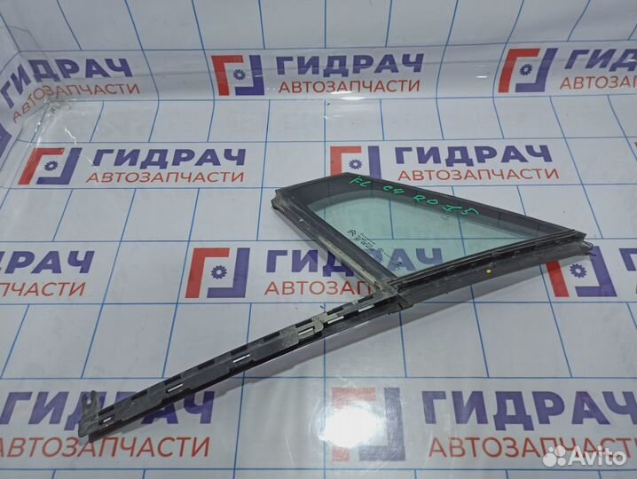 Стекло двери передней левой (форточка) Citroen C 4