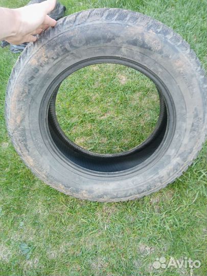 Kumho I'Zen KW22 215/65 R16