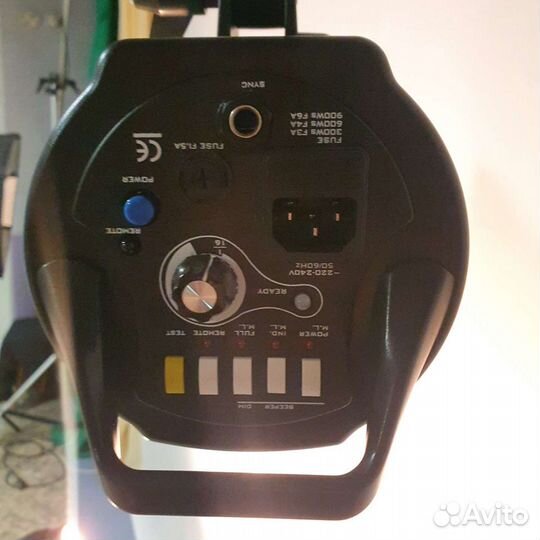 Студийная вспышка falcon DE 300B