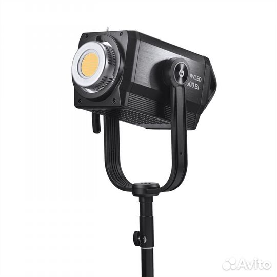 Светодиодный осветитель Godox Knowled M600Bi