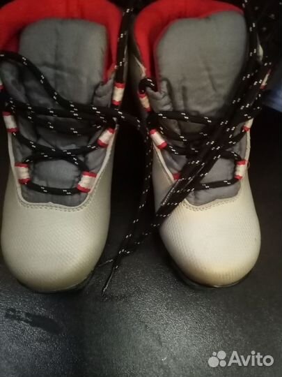 Лыжные ботинки