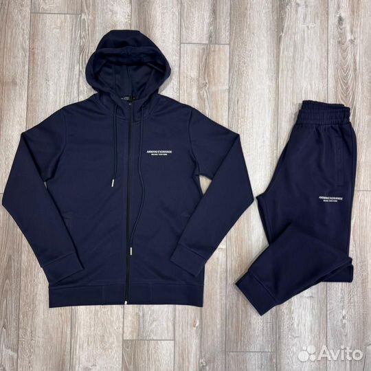 Спортивный костюм