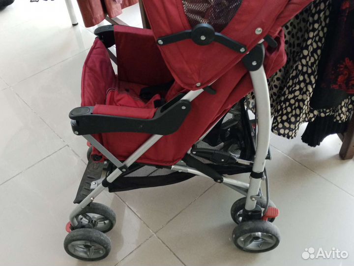 Прогулочная коляска