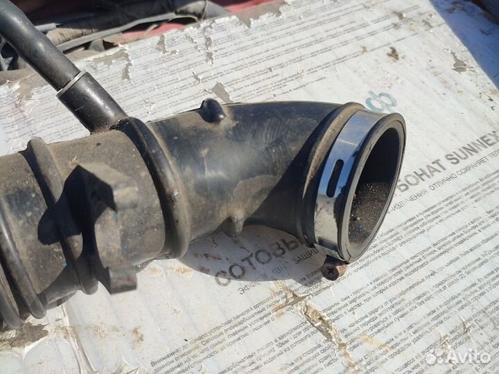 Мазда 323 патрубок