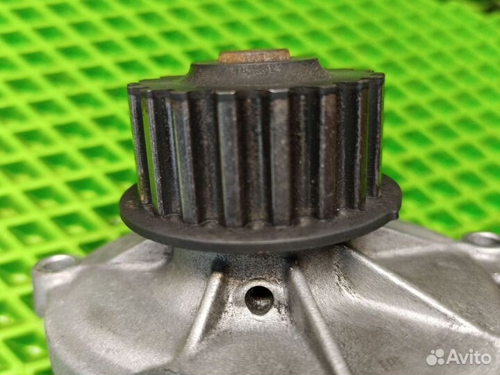 Помпа volvo s40