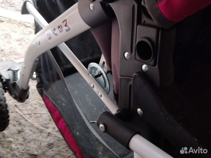 Прогулочная коляска