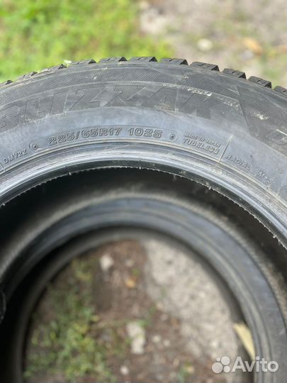 Bridgestone Blizzak Ice 225/65 R17