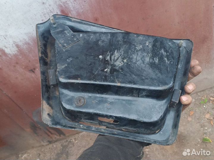 Новый правый ящик бардачок иж 5