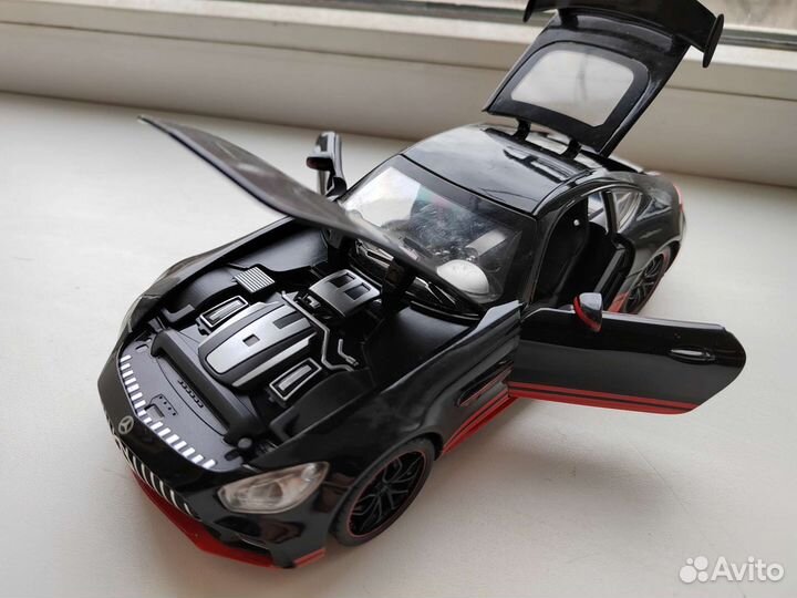 Mercedes AMG GTR модель 1к24
