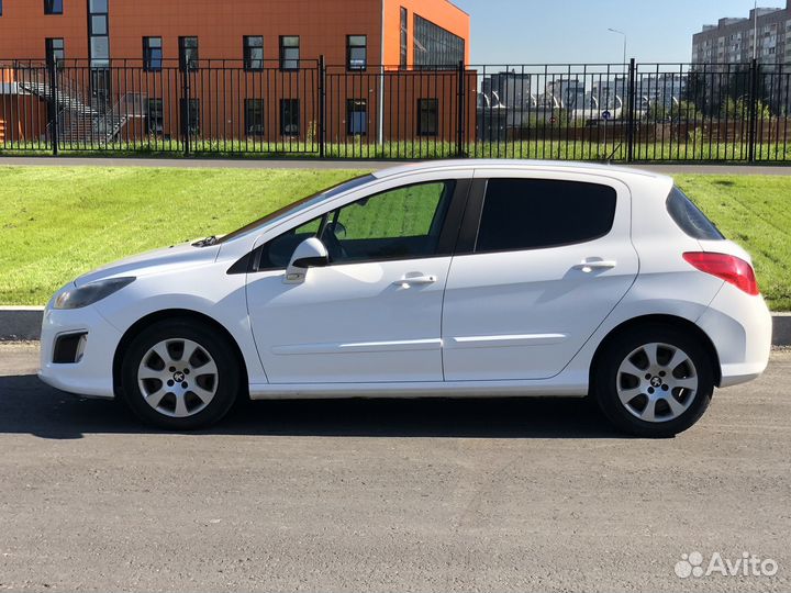 Peugeot 308 1.6 AT, 2012, 129 950 км