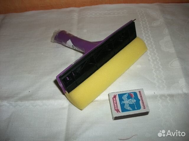 Скребок для чистки стекол автомобиля