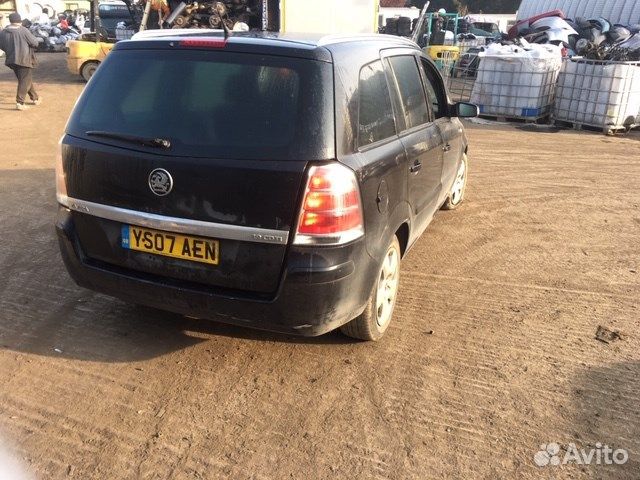 Разбор на запчасти Opel Zafira B