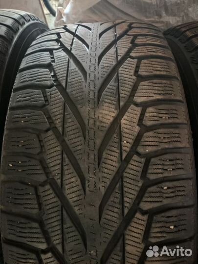 Nokian Tyres Hakkapeliitta R 285/60 R18 116R