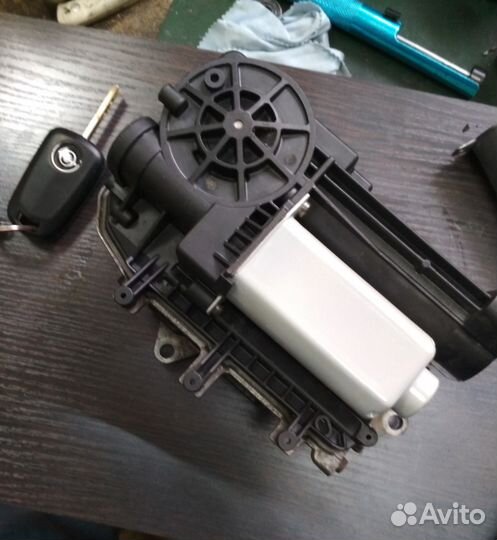 Блок управления Актуатор сцепления Изитроник Opel