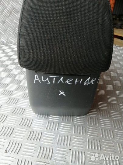 Консоль подлокотник Mitsubishi Outlander CU 2.0