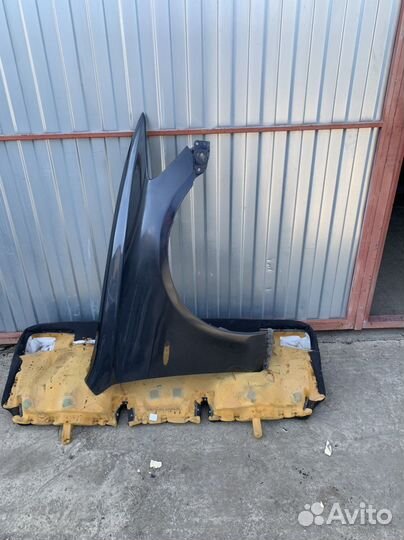 Переднее правое крыло Lexus GS 300 450h 190