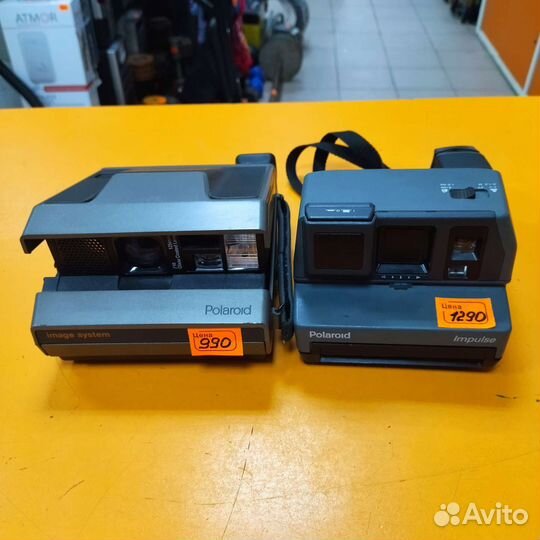 Фотоаппараты Polaroid в ассортименте