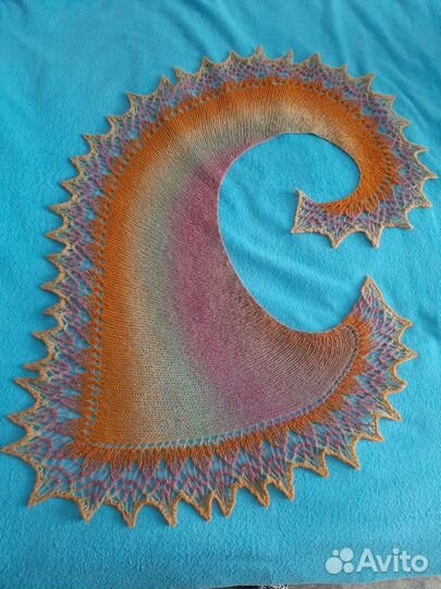 Шаль-фишю, платок, бактус