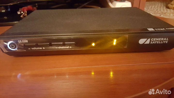 Спутниковый ресивер триколор