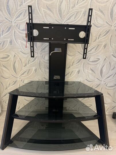 Стеклянная тумба под тв с кронштейном