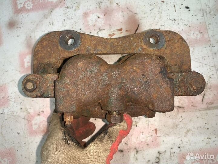 Суппорт передний левый Great Wall Hover H3