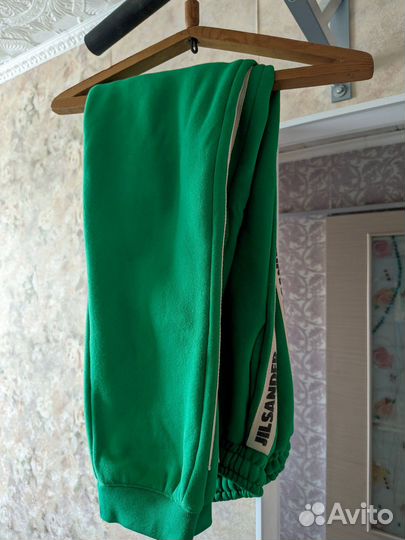 Спортивный костюм женский