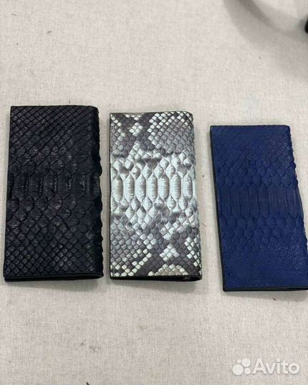 Чехол из кожи питона