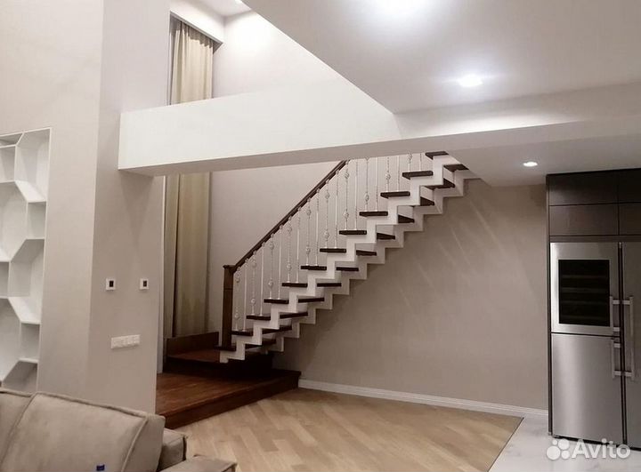 Лестница на металлокаркасе