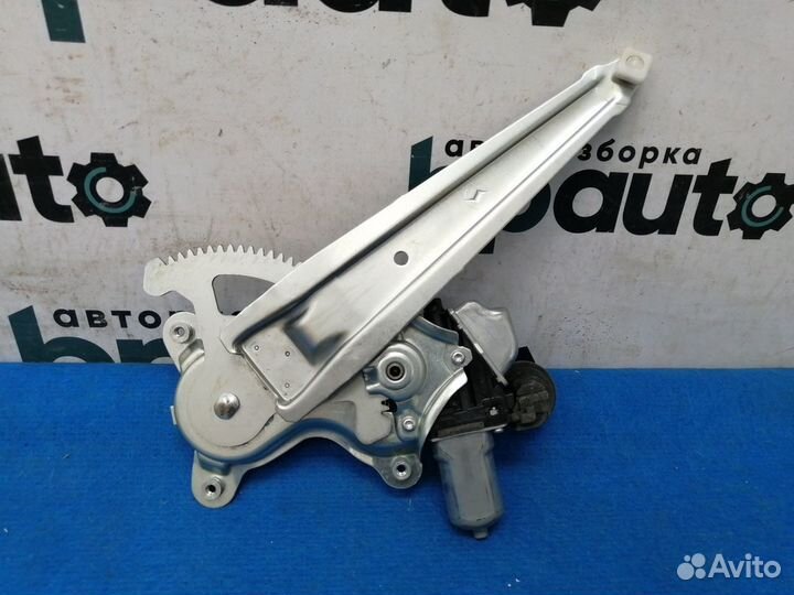 Стеклоподъемник задний правый 69830-60110 Toyota