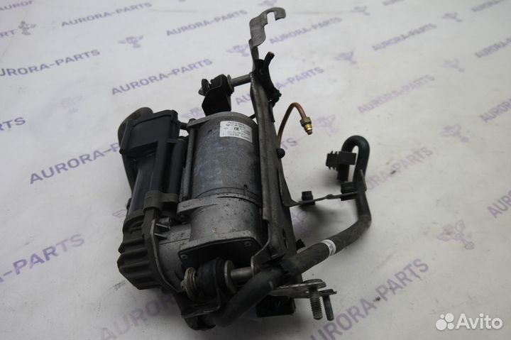 Компрессор пневмоподвески Mercedes C W205 2013