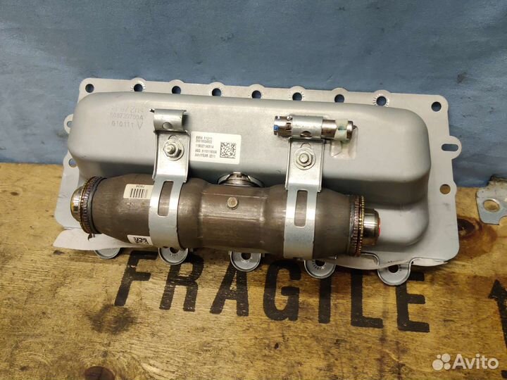 Подушка безопасности в торпеду BMW F10